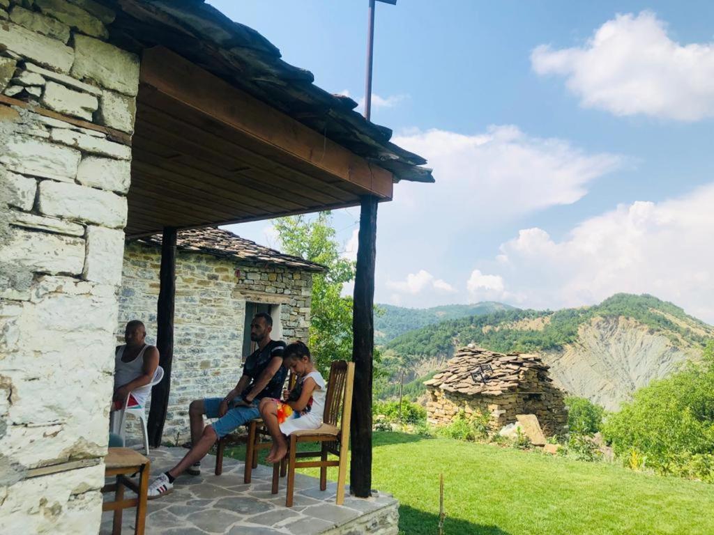 Guest House Qafe Dardha - Tomorr National Park Qafe Dardhe Exterior foto
